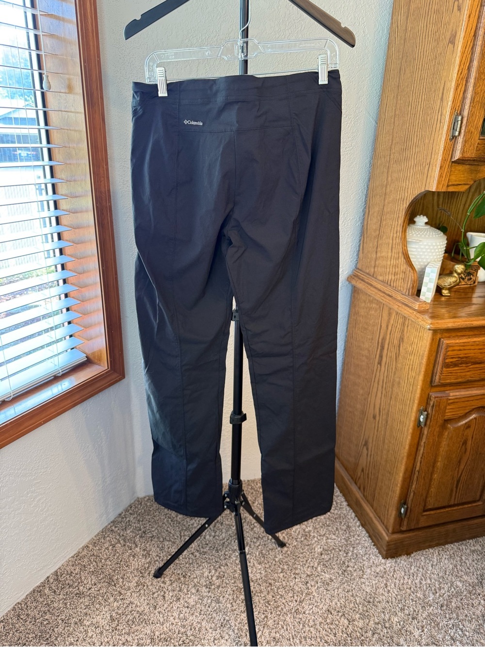 Columbia Black womens Omni Shield Outdoor Performance Trail Pants. Size 10/42 - Picture 2 of 5